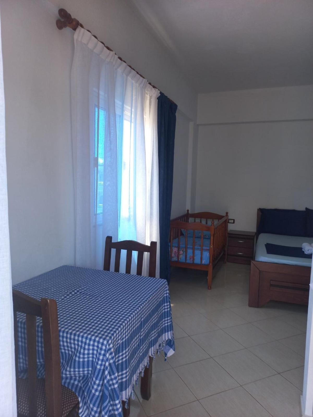Vila Ester Ksamil Rom bilde