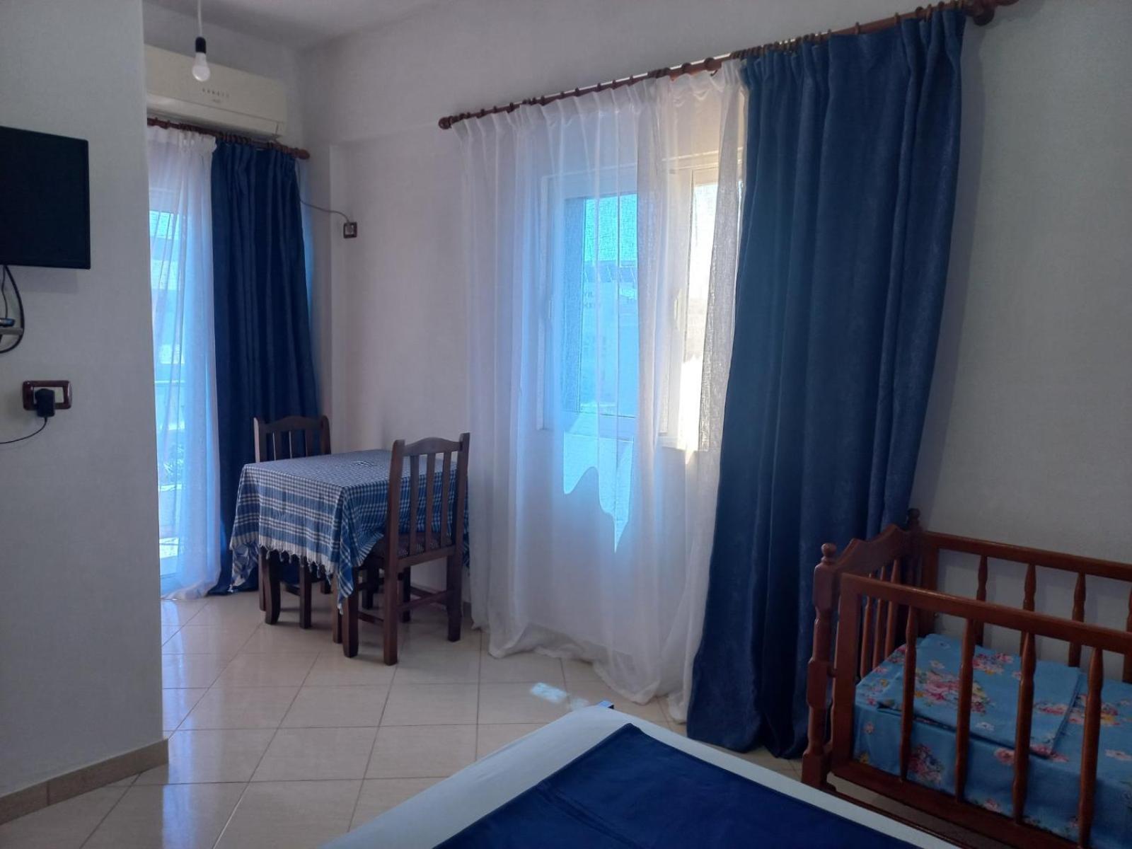 Vila Ester Ksamil Rom bilde